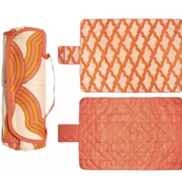 Brand New Society6 Outdoor Blanket Beach Picnic  Size 50" x 70" - Picture 6 of 9